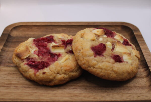 white chocolate chip raspberry cookies