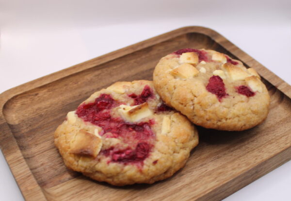 white chocolate chip raspberry cookies