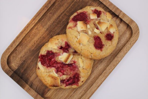 white chocolate chip raspberry cookies