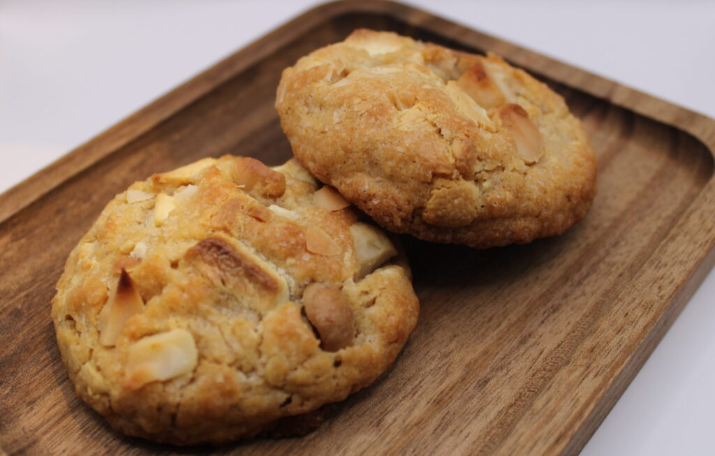 White chocolate chip macadamia cookies