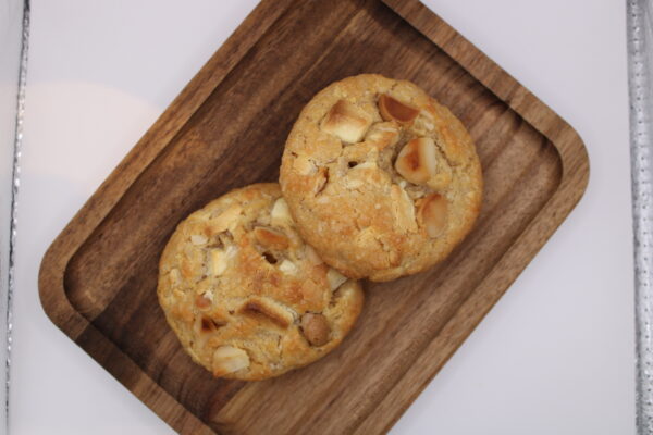 White chocolate chip macadamia cookies 4 stuks - Afbeelding 2